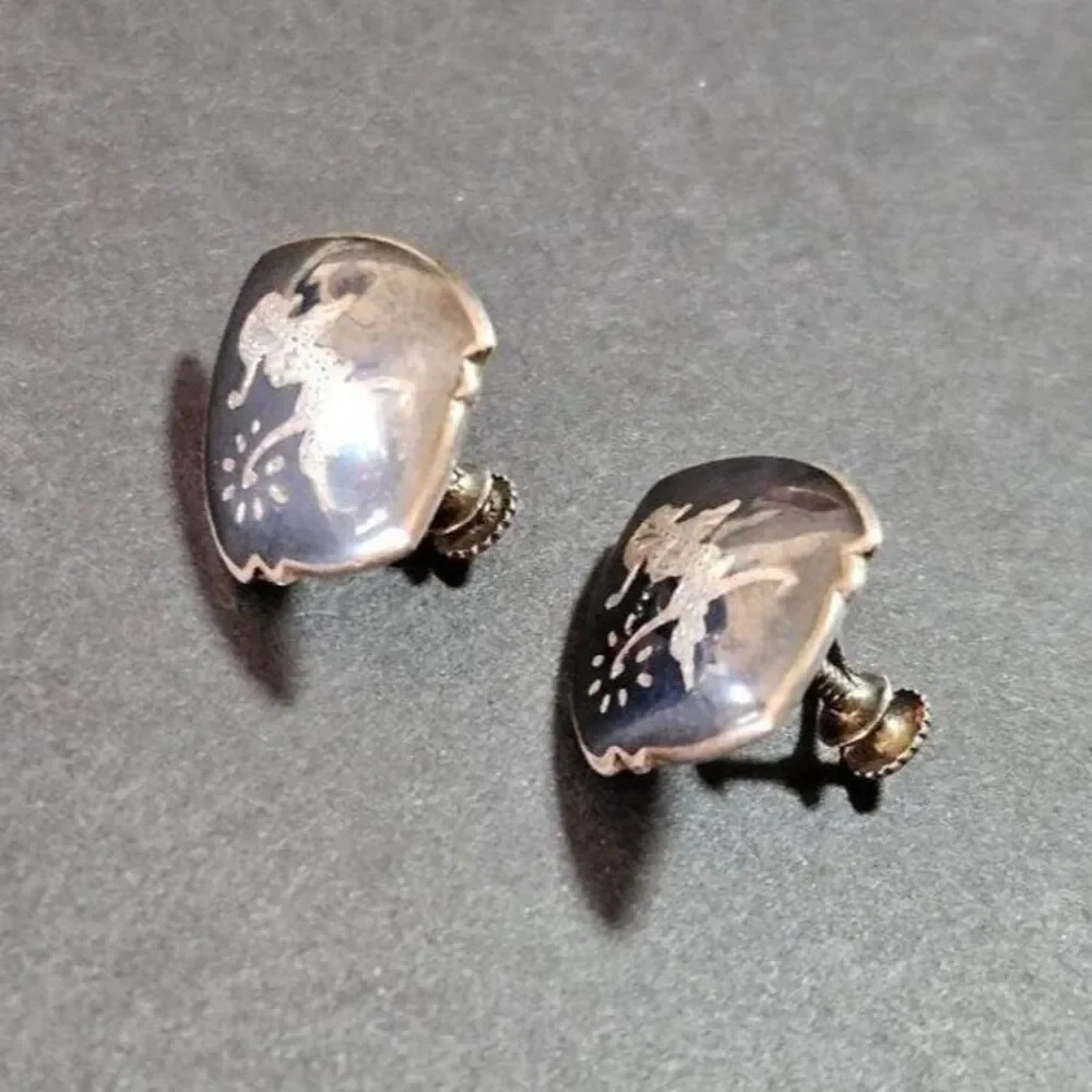 Siam Sterling silver vintage screw back clip on earrings